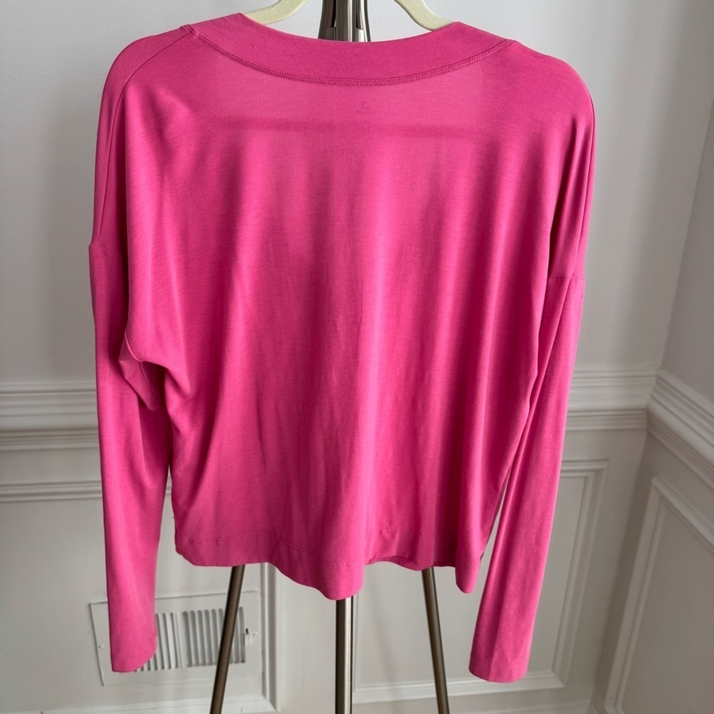 GAP Pink V-Neck Women's Top size Small - Picture 2 of 5